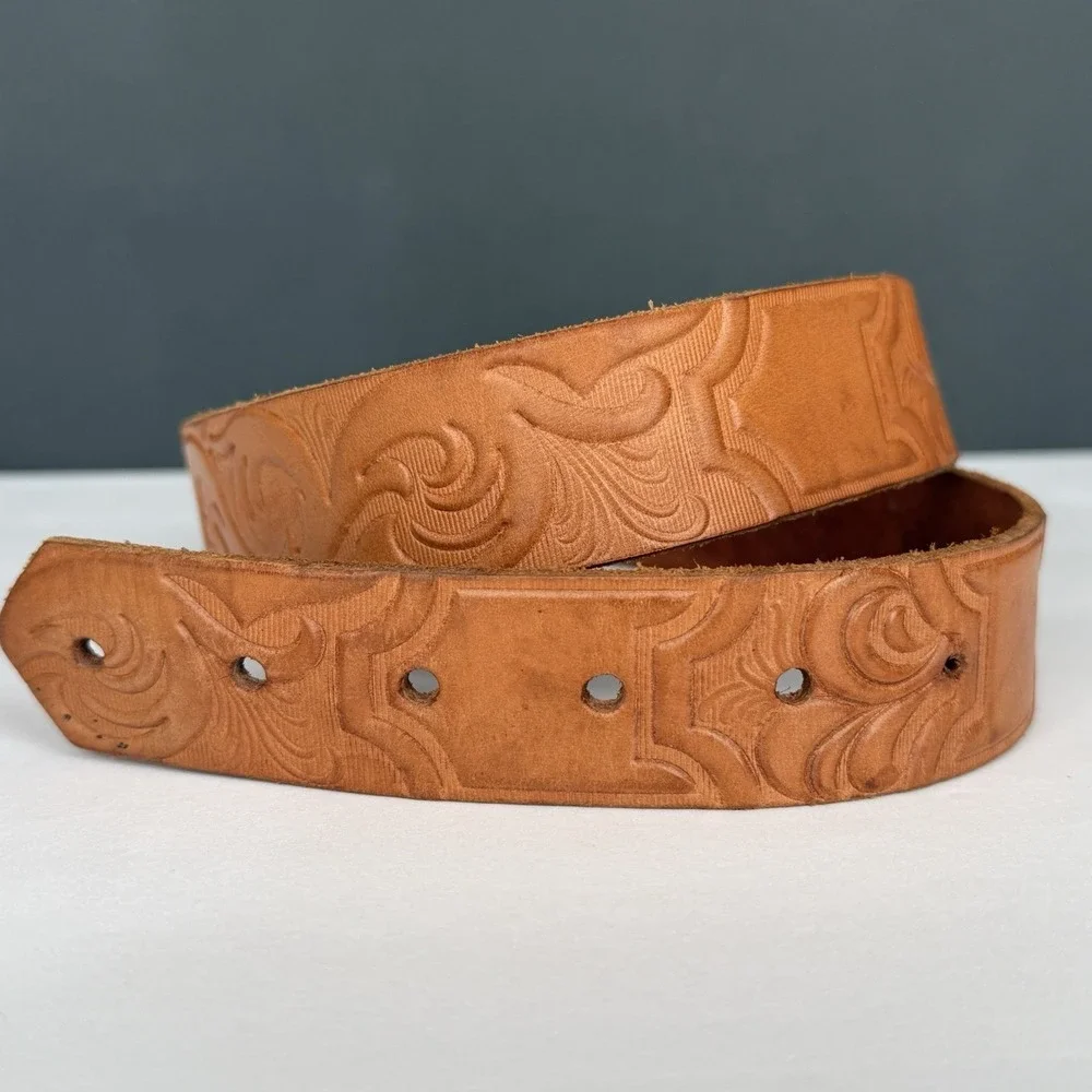 VTG Girls Embossed Leather Western Belt Floral Peg Buckle Tan/Brown Size Small